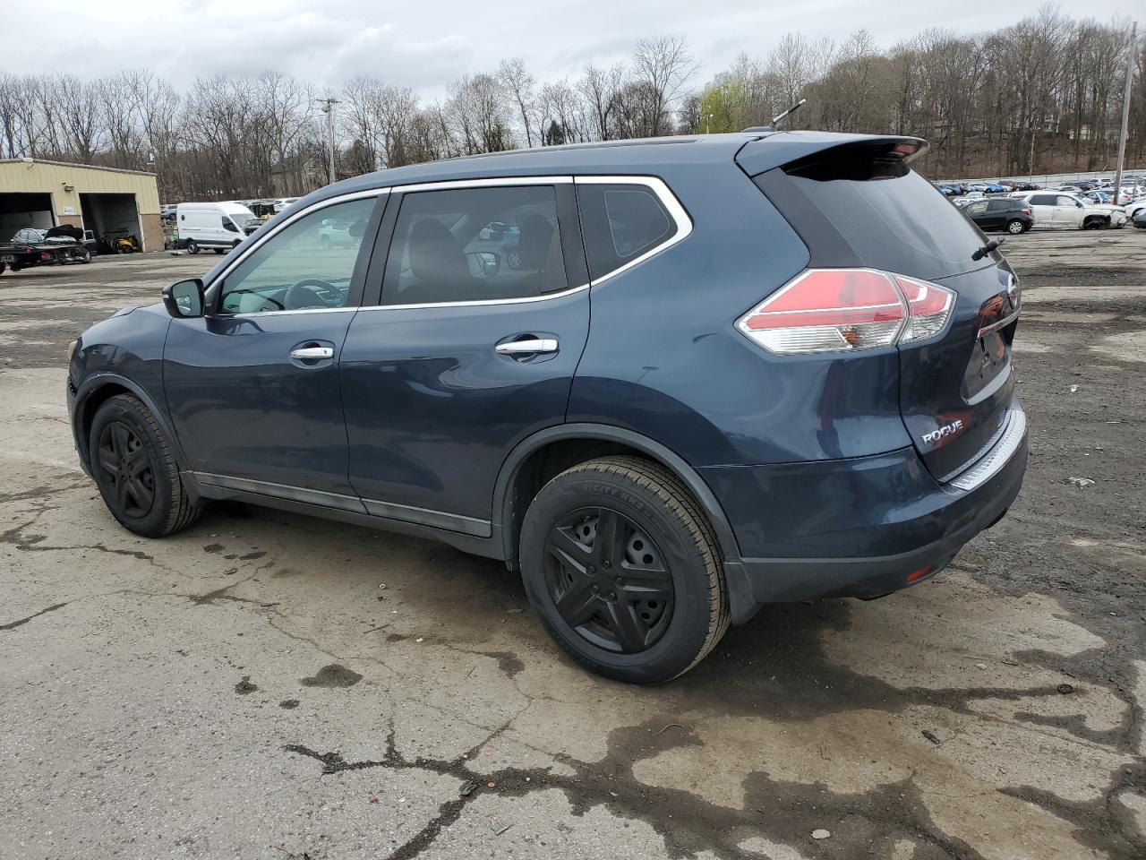 2015 NISSAN ROGUE S - Фото 2