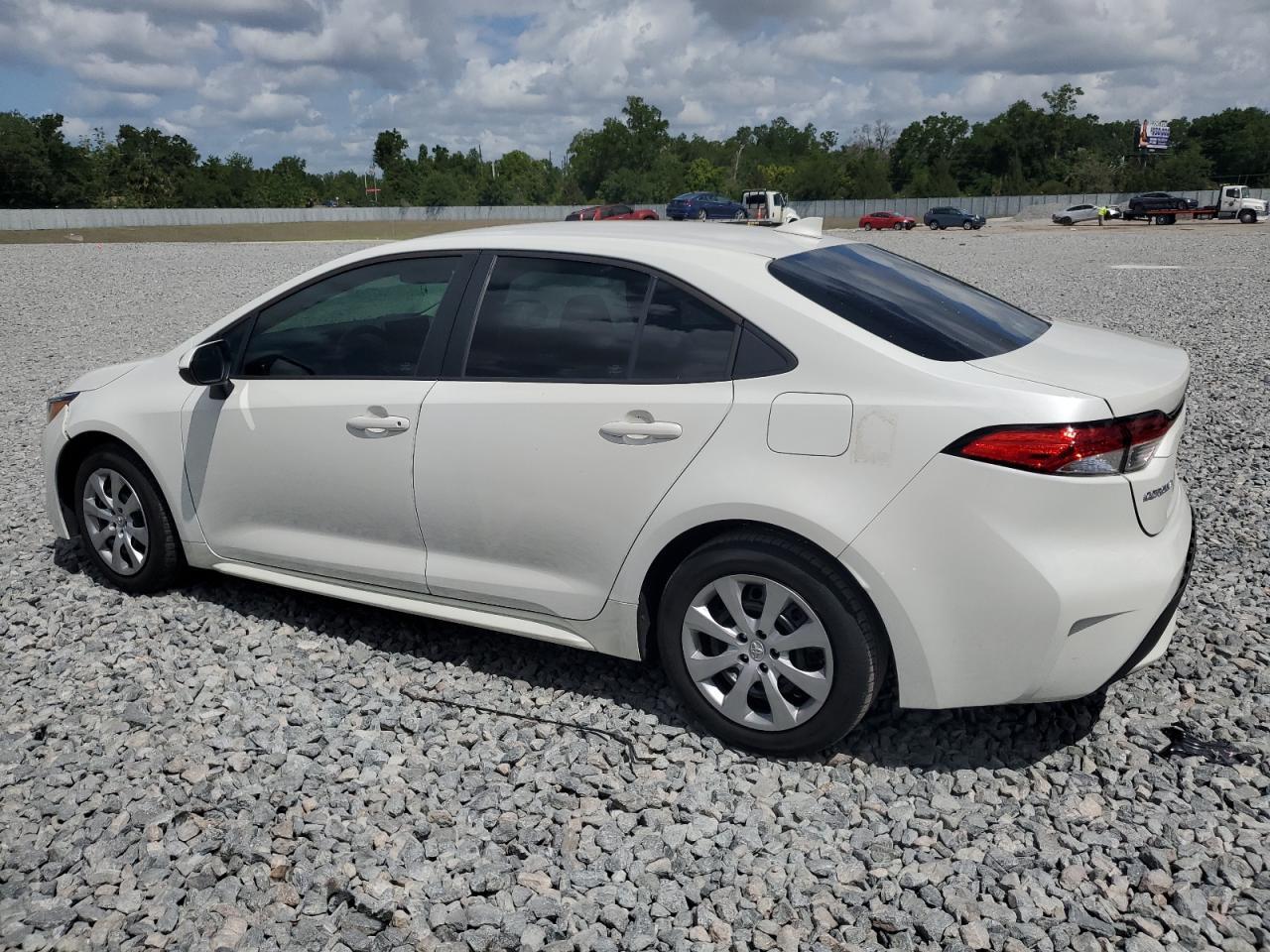 2021 TOYOTA COROLLA LE - Image 2