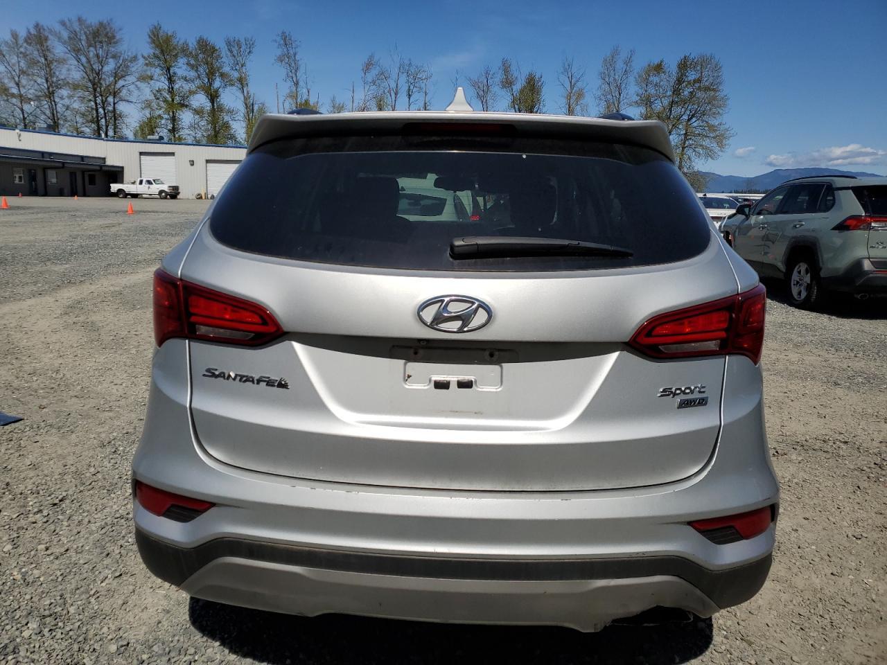 2017 HYUNDAI SANTA FE S - Image 6