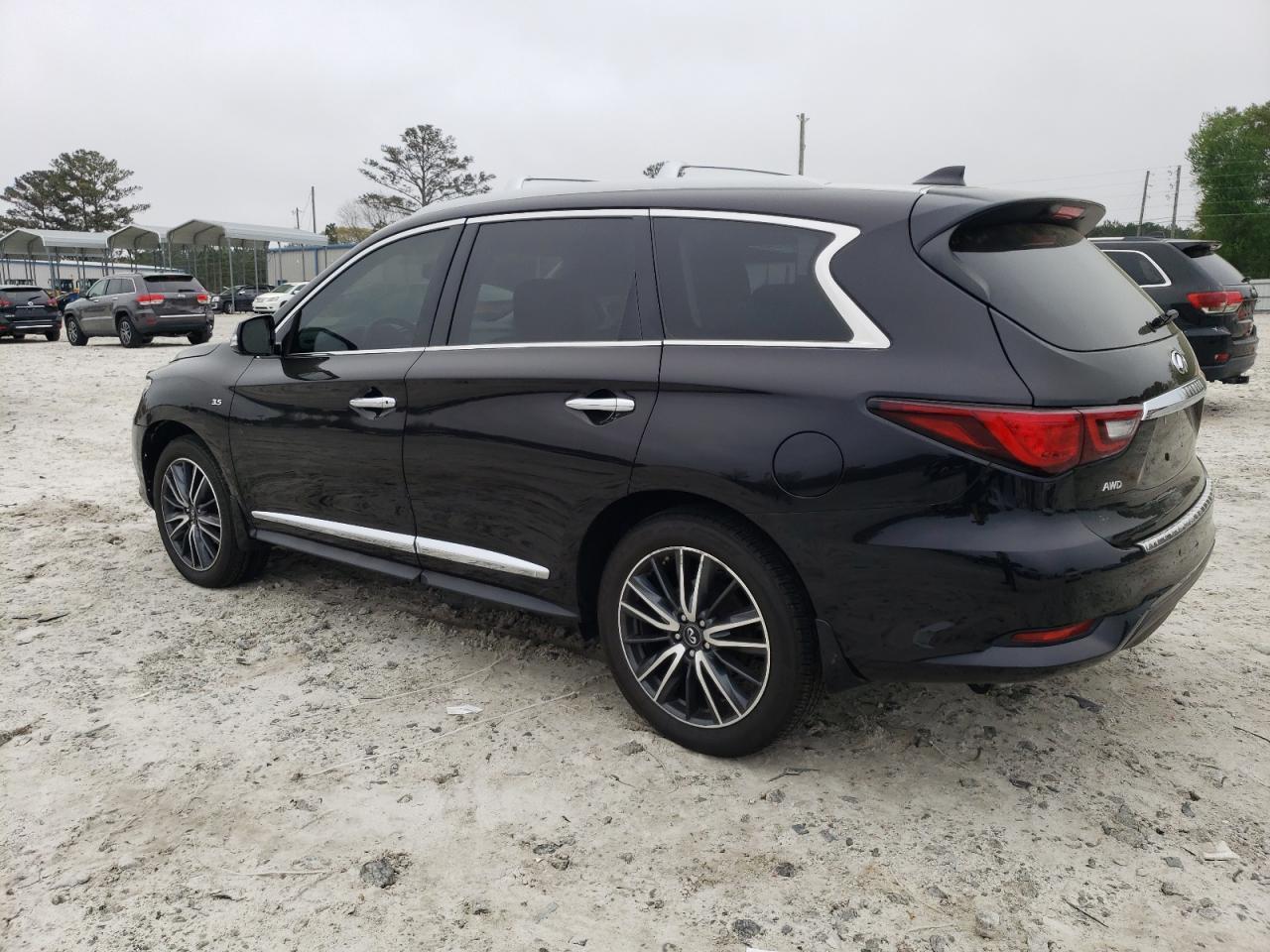 2019 INFINITI QX60 LUXE - Image 2