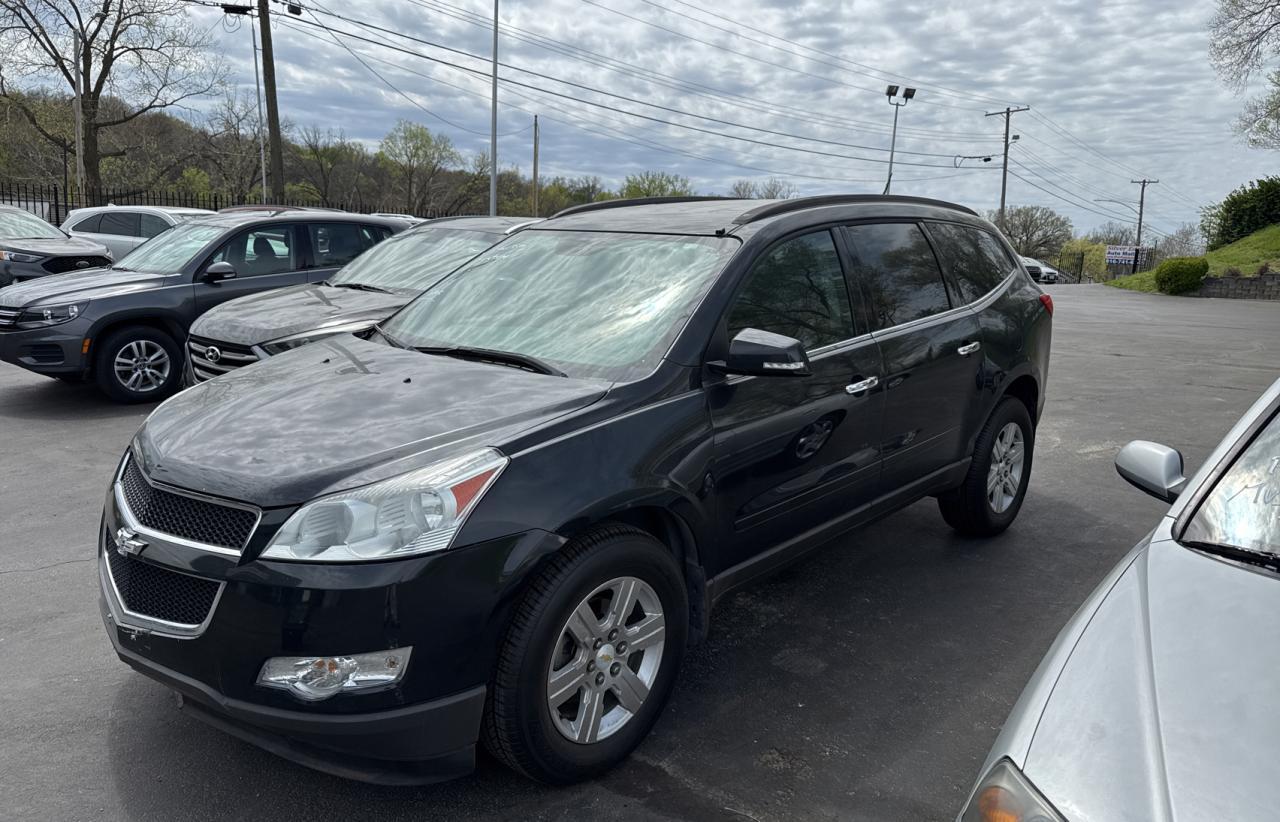 2011 CHEVROLET TRAVERSE L - Image 2