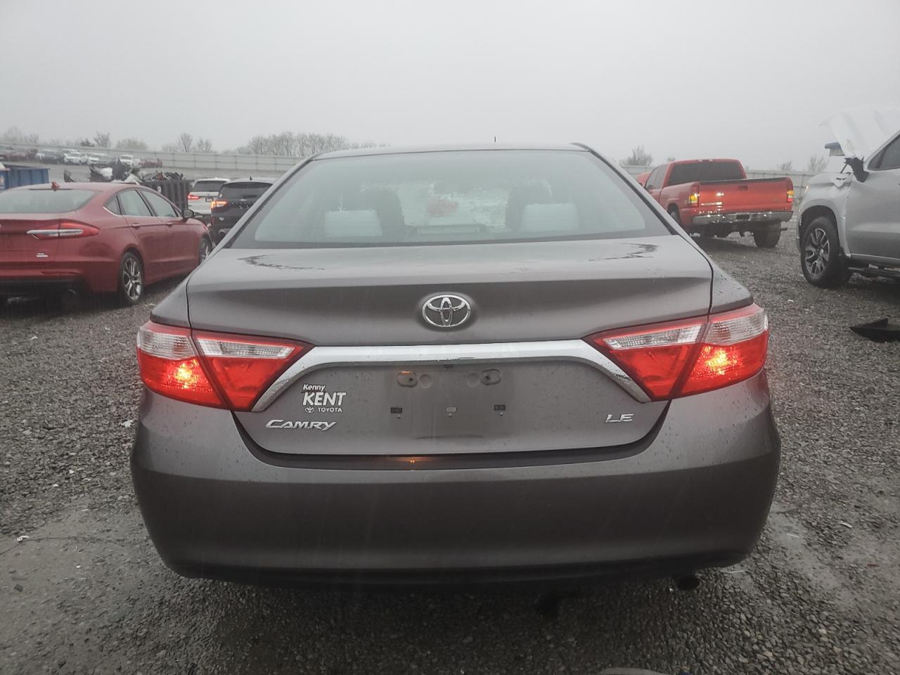 2017 TOYOTA CAMRY LE - Image 6