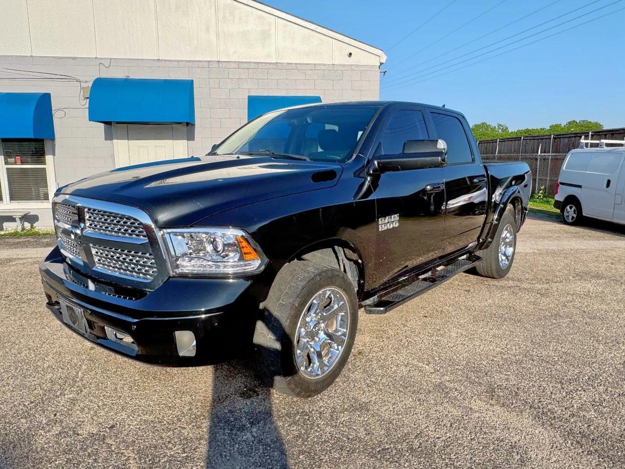 2017 RAM 1500 LARAM - Image 2