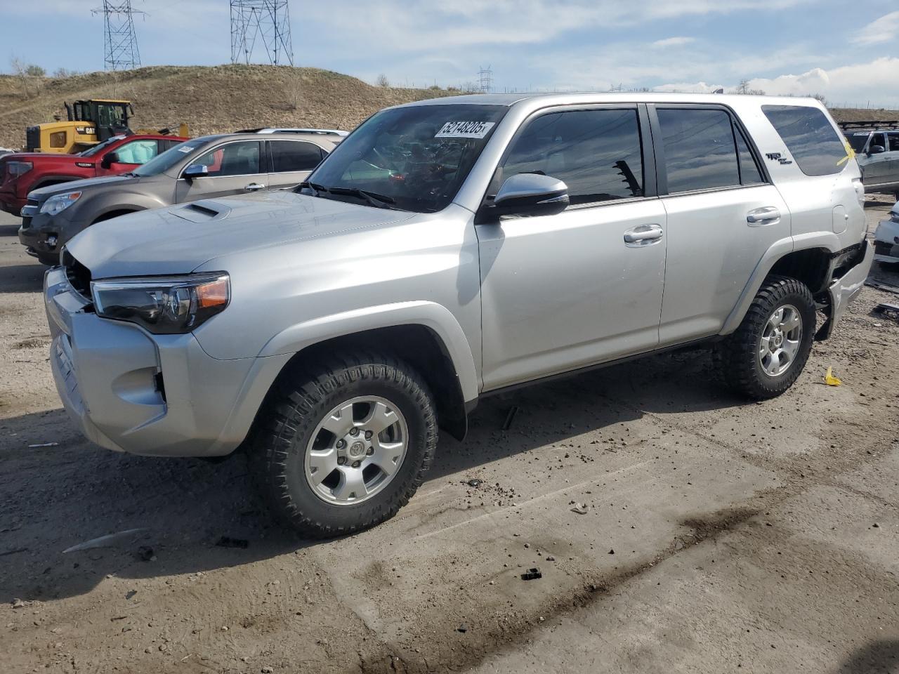 2024 TOYOTA 4RUNNER SR