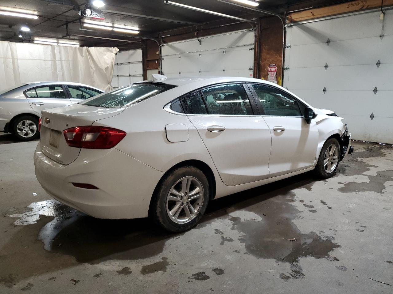 2017 CHEVROLET CRUZE LT - Image 3