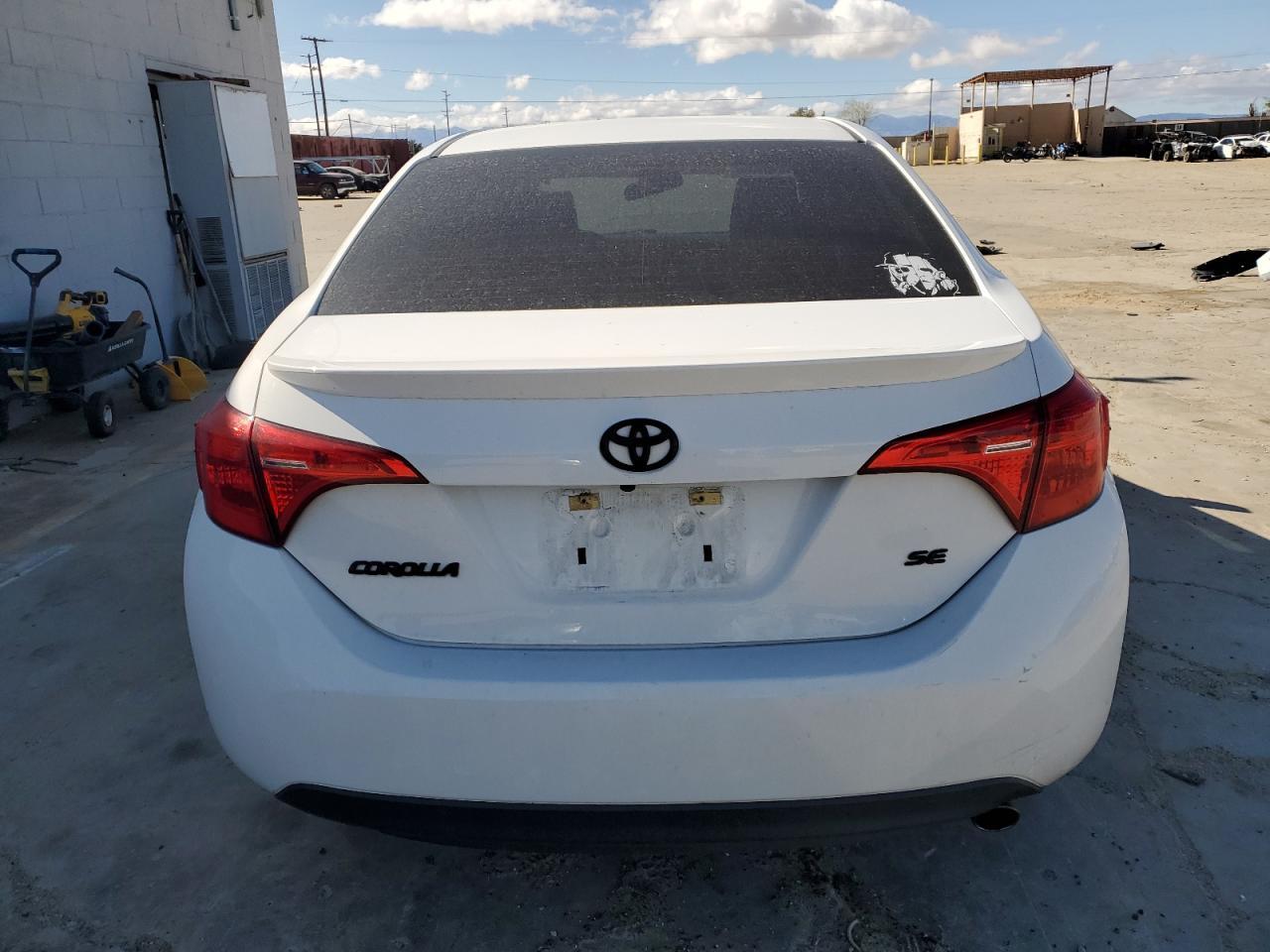 2018 TOYOTA COROLLA L - Image 6
