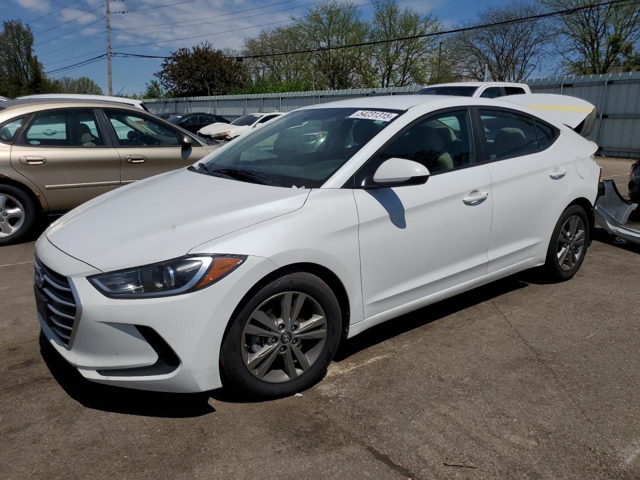 2018 HYUNDAI ELANTRA SE