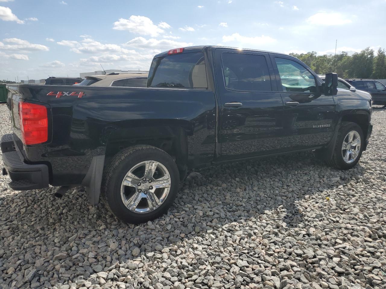 2018 CHEVROLET SILVERADO - Фото 3