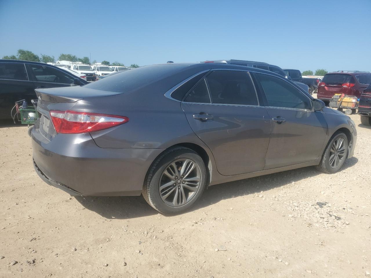 2015 TOYOTA CAMRY LE - Image 3