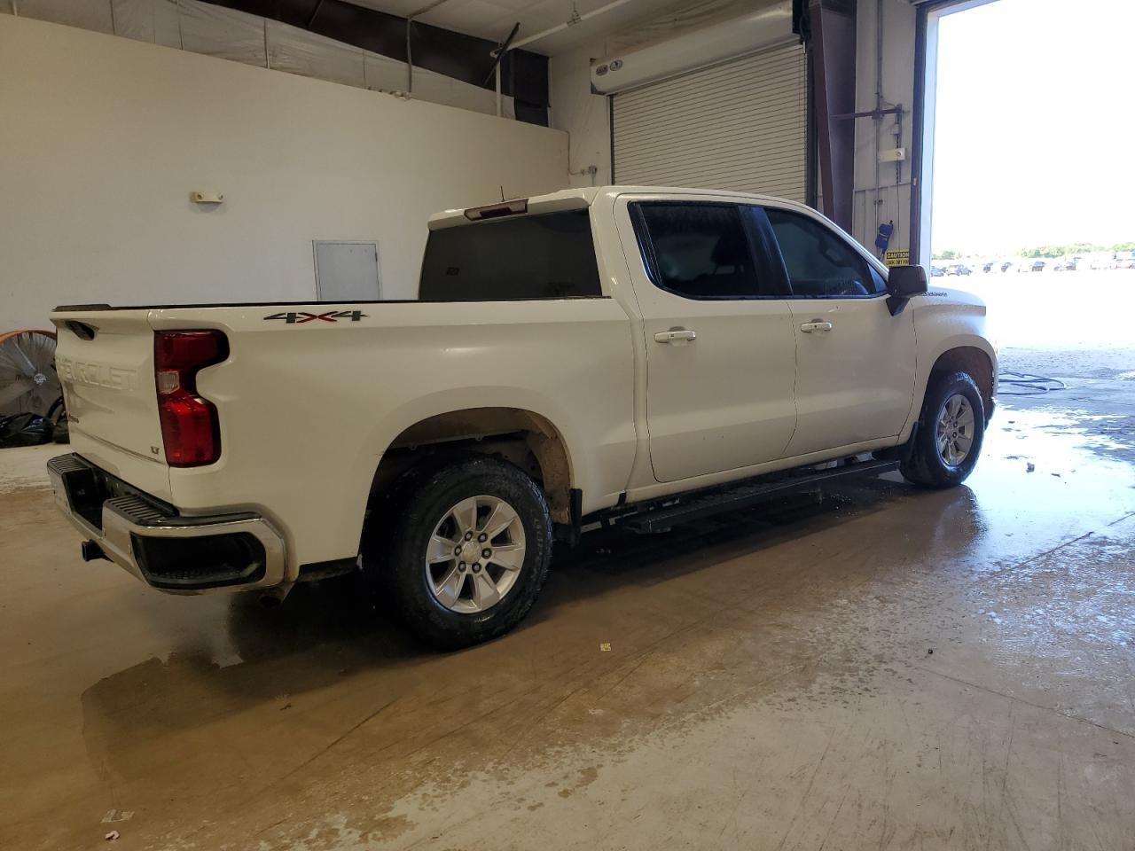 2019 CHEVROLET SILVERADO - Фото 3