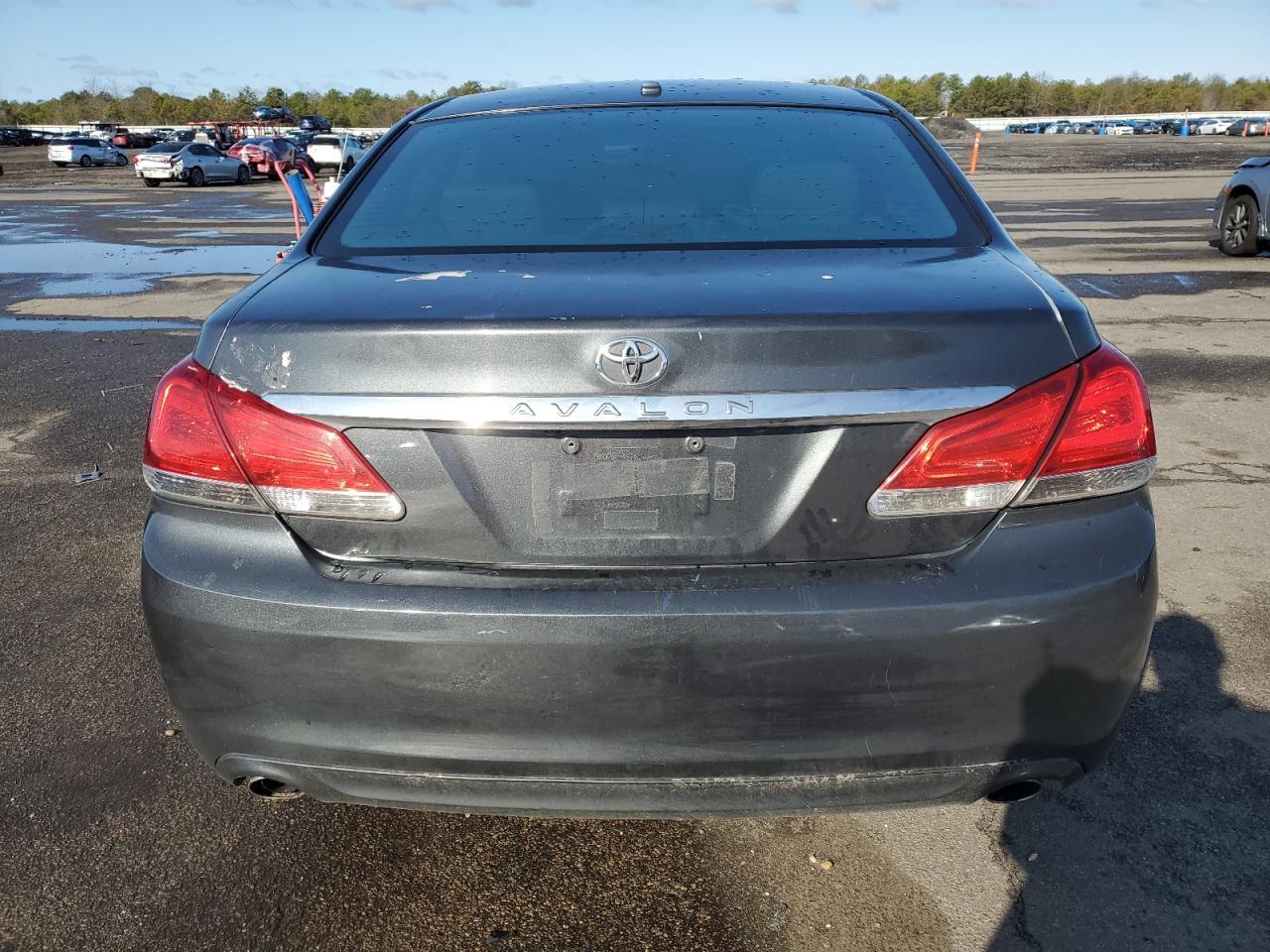 2011 TOYOTA AVALON BAS - Image 6