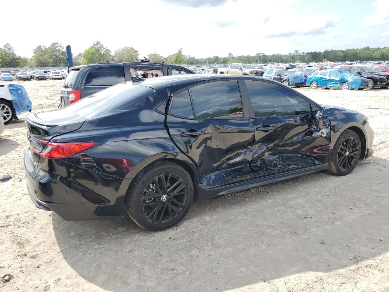 2025 TOYOTA CAMRY XSE - Фото 3