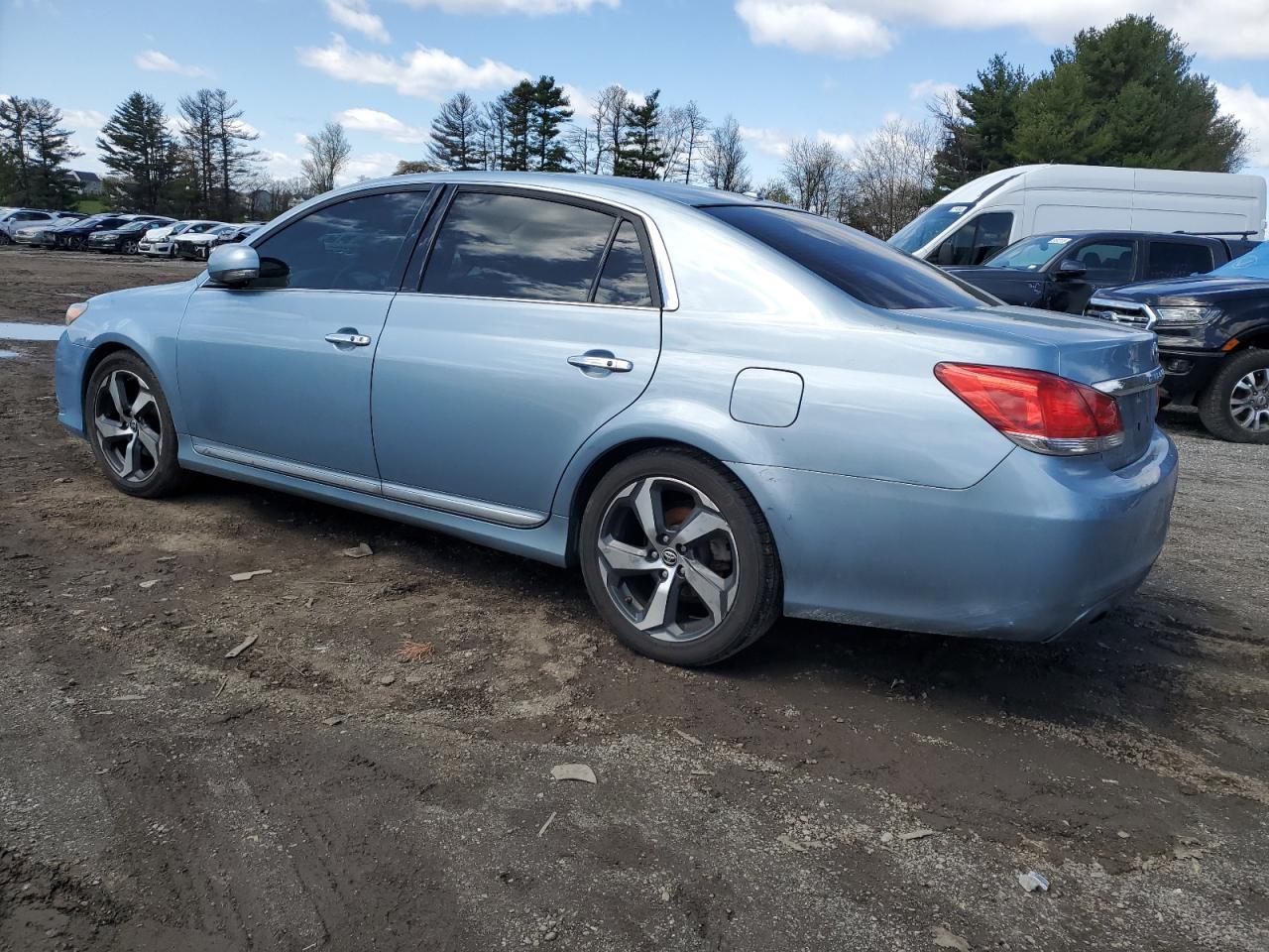 2011 TOYOTA AVALON BAS - Image 2