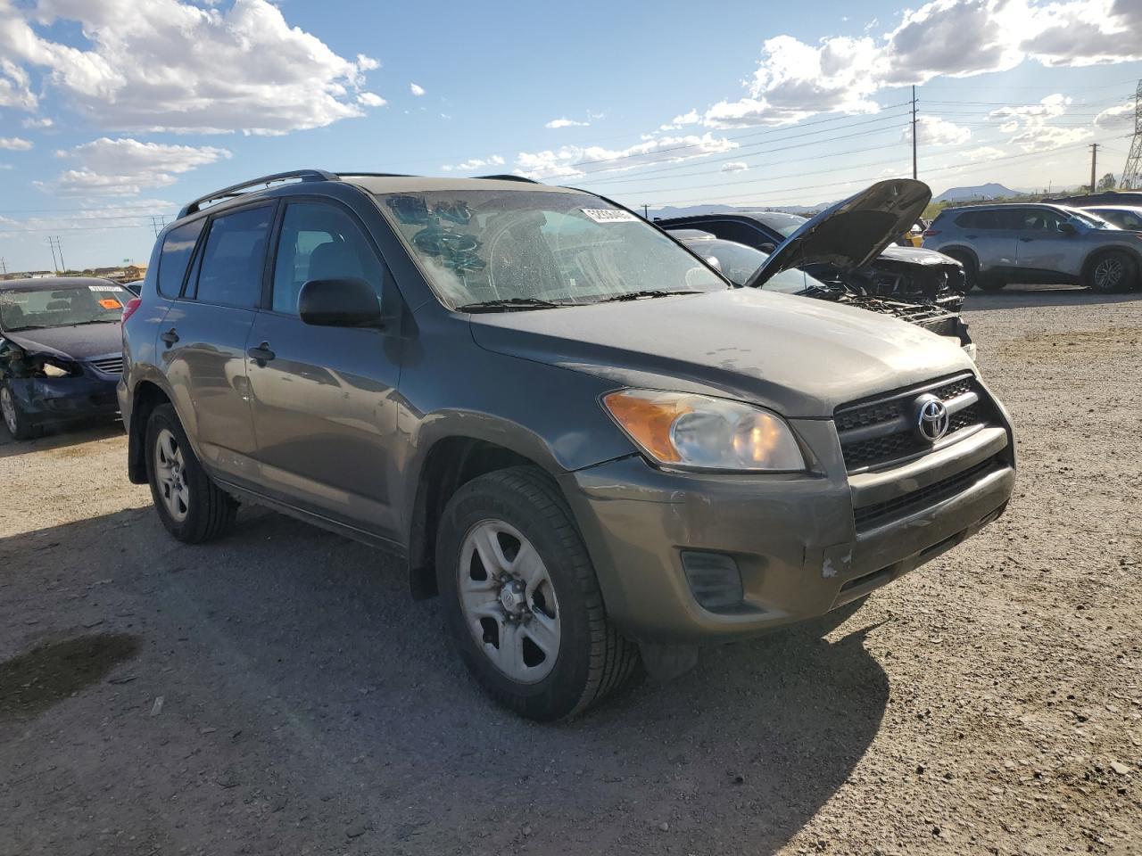 2011 TOYOTA RAV4 - Фото 4