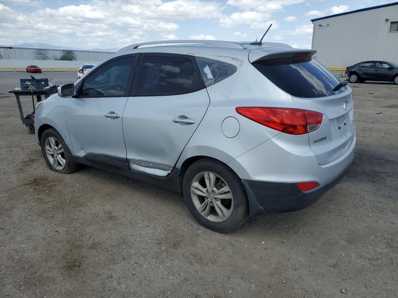 2012 HYUNDAI TUCSON GLS - Image 2
