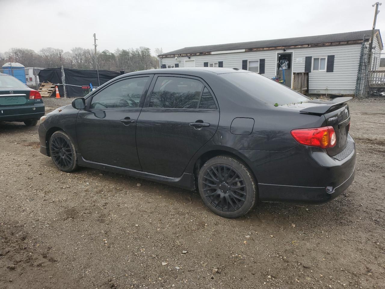 2010 TOYOTA COROLLA XR - Image 2