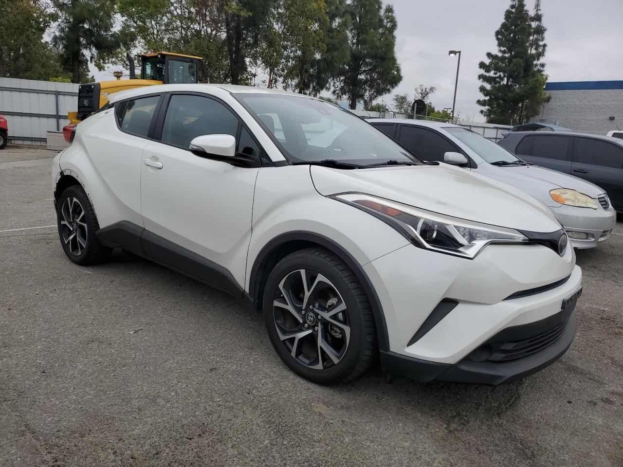 2018 TOYOTA C-HR XLE - Фото 4