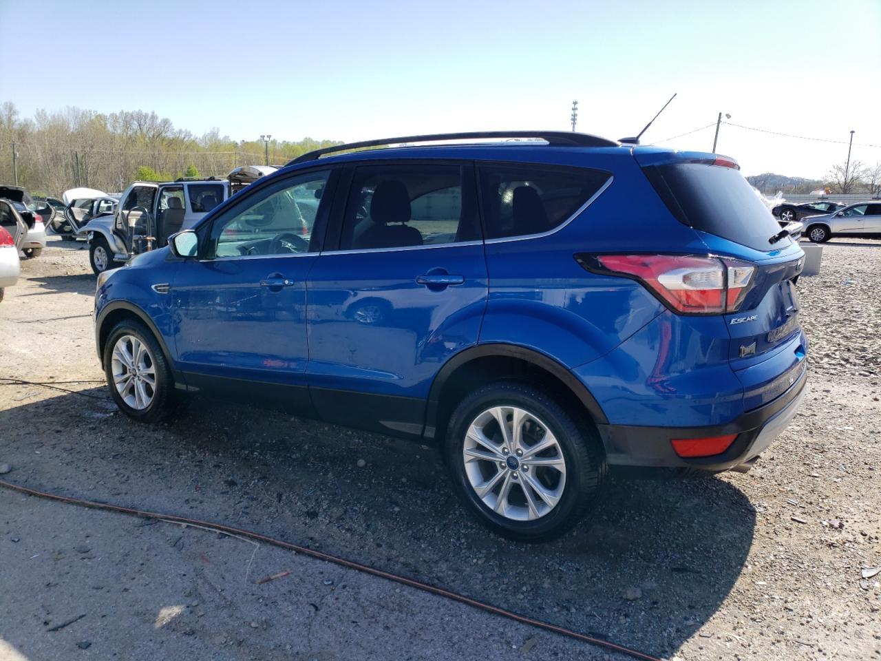 2017 FORD ESCAPE SE - Фото 2