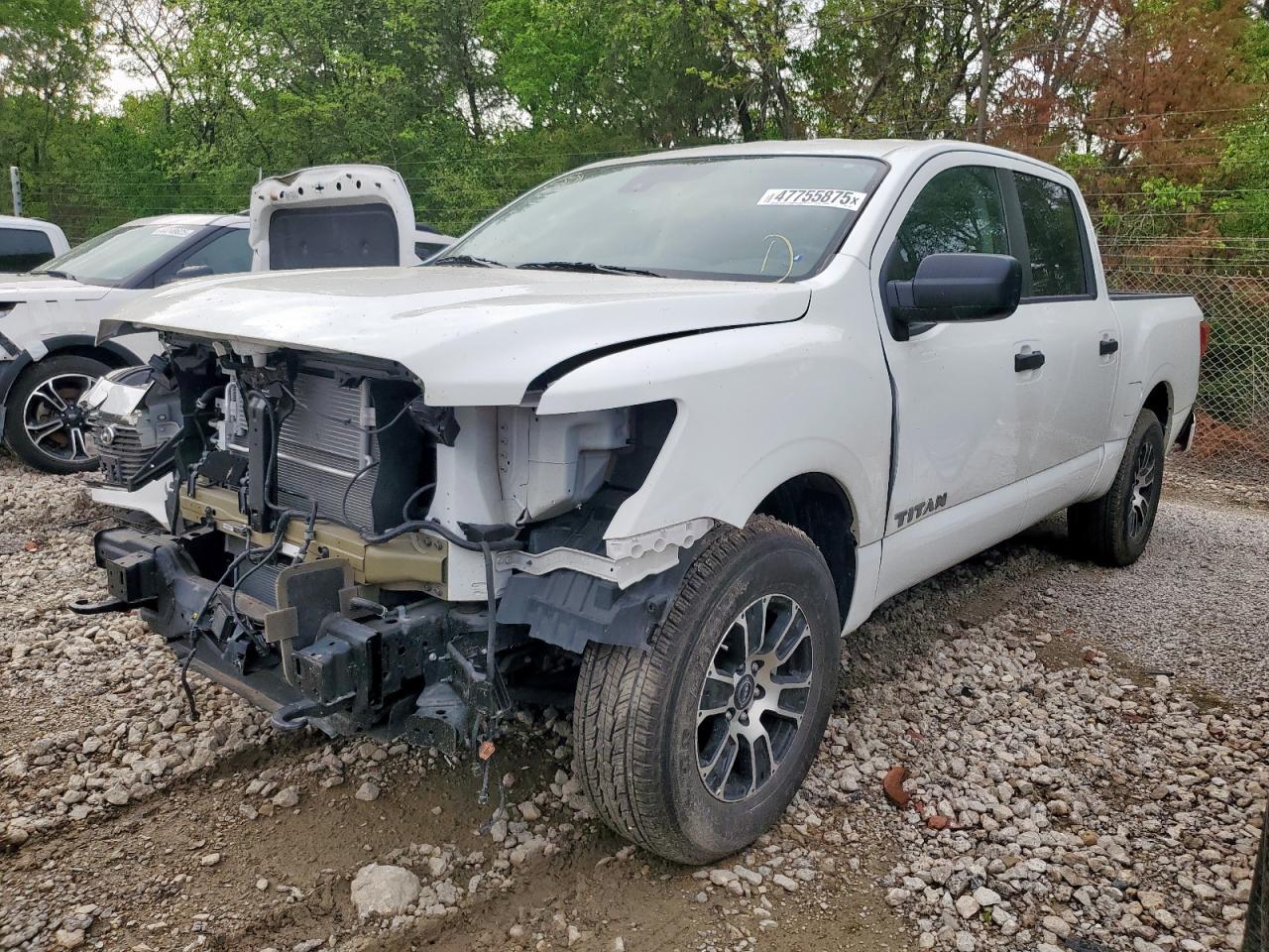 2024 NISSAN TITAN SV