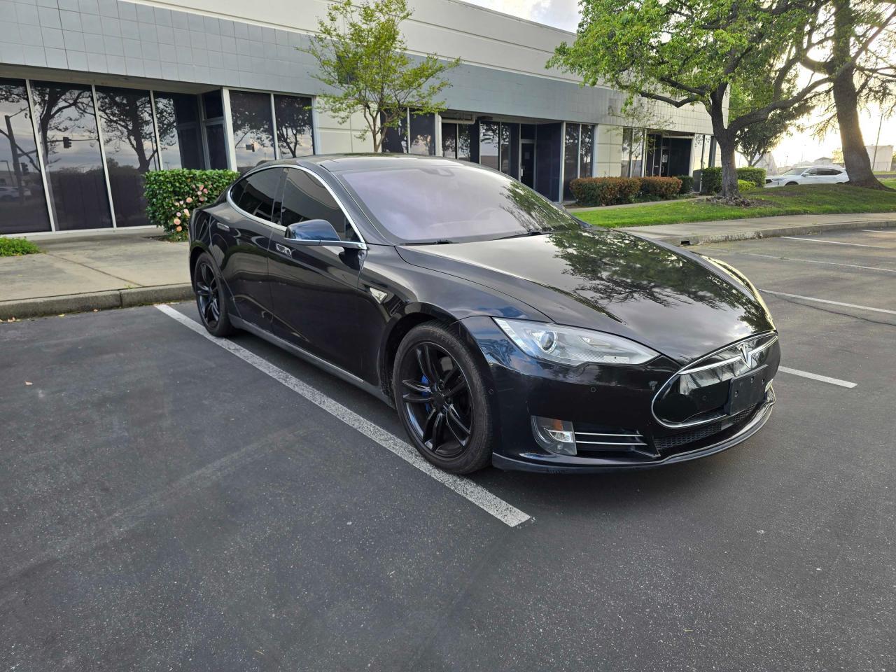 2015 TESLA MODEL S 70