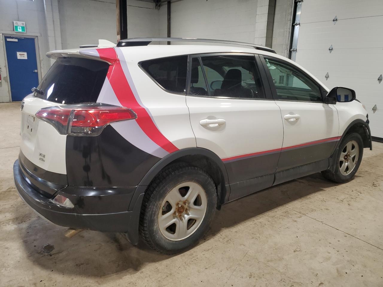 2017 TOYOTA RAV4 XLE - Фото 3