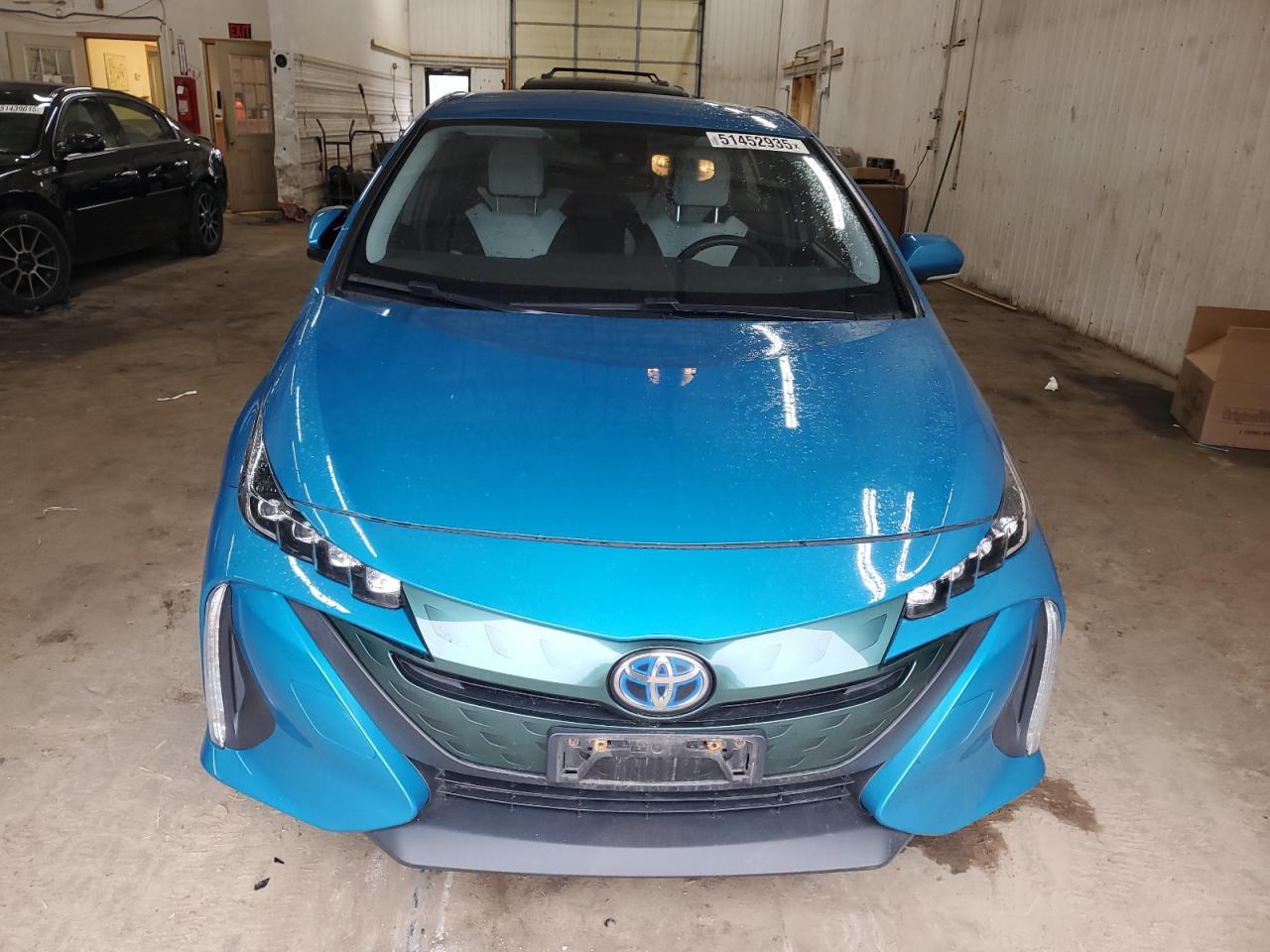 2018 TOYOTA PRIUS PRIM - Image 5