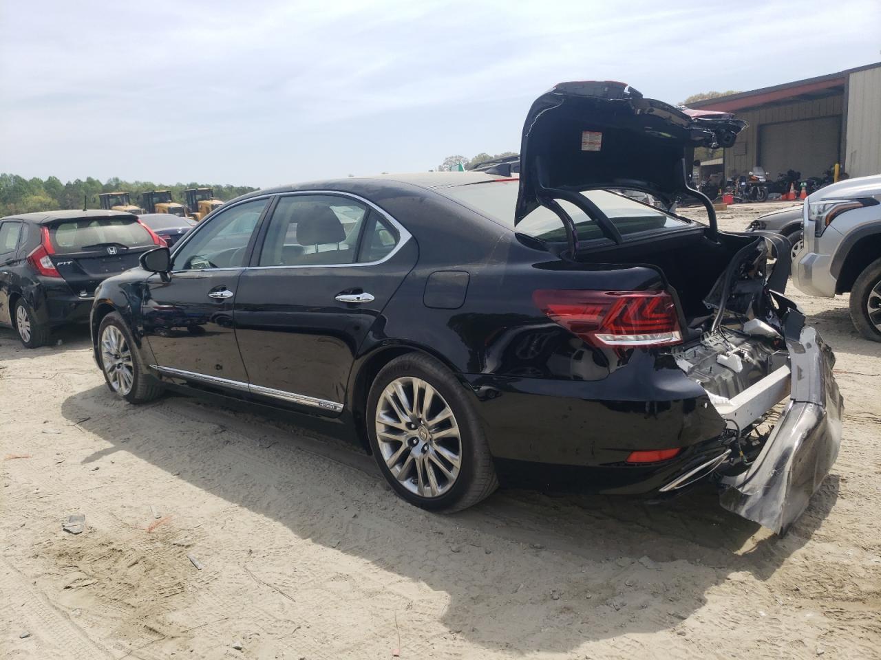 2016 LEXUS LS 600HL - Фото 2
