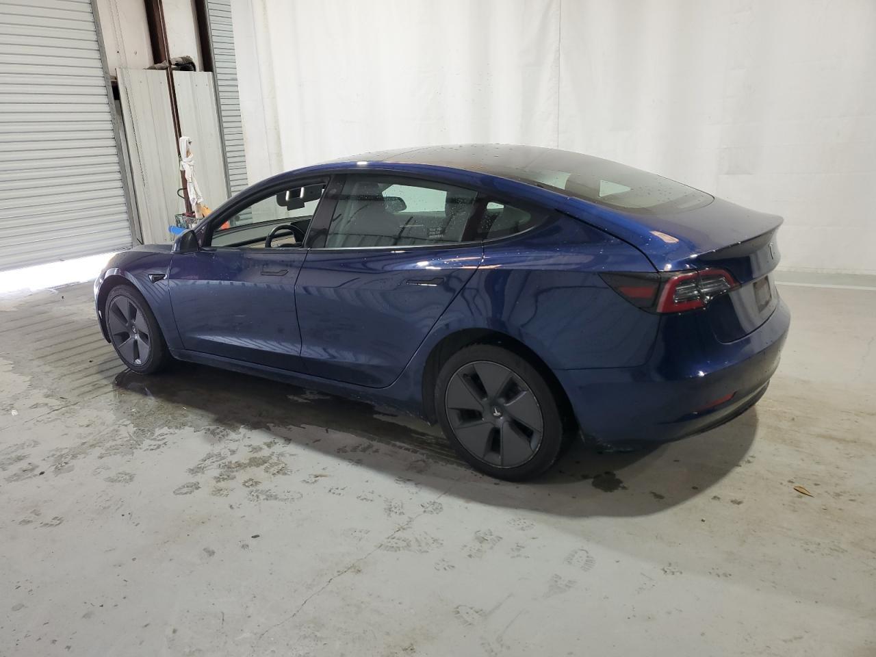 2022 TESLA MODEL 3 - Image 2