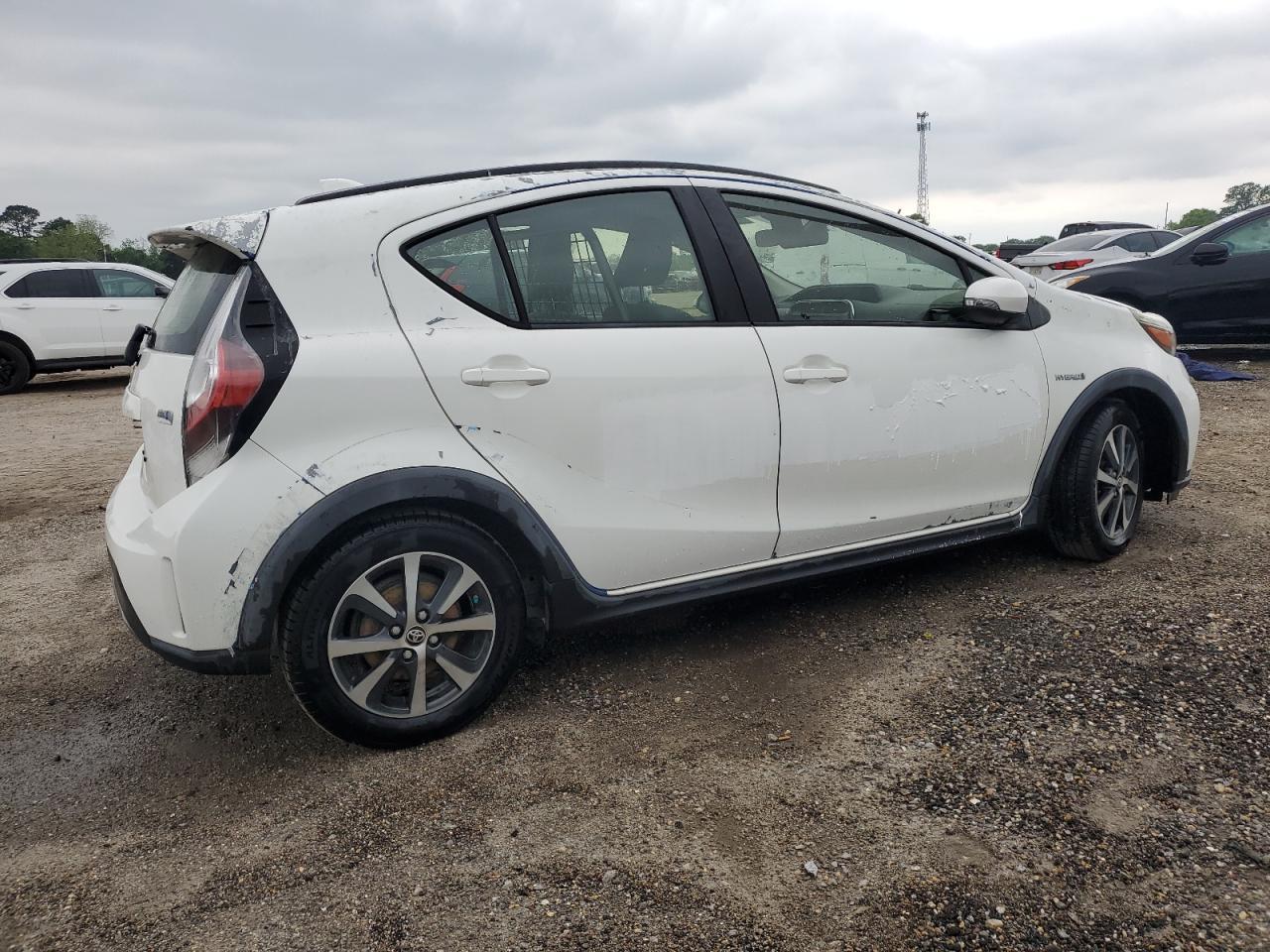 2018 TOYOTA PRIUS C - Image 3