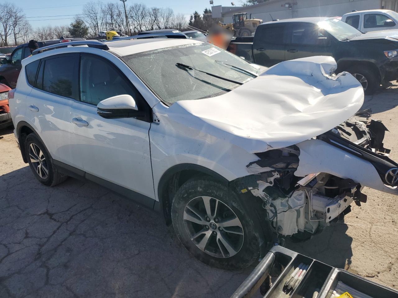 2016 TOYOTA RAV4 XLE - Image 4