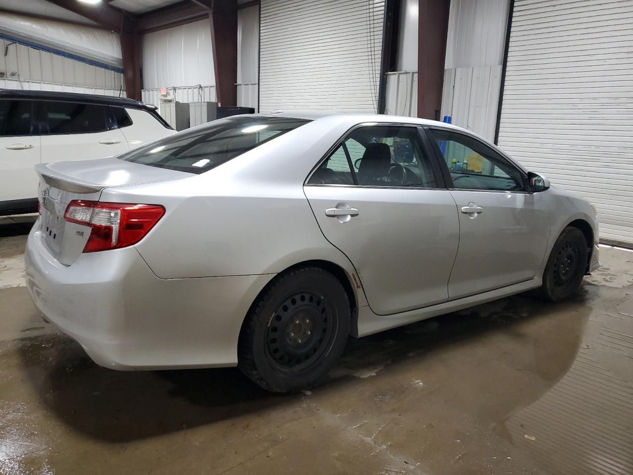 2012 TOYOTA CAMRY BASE - Фото 3