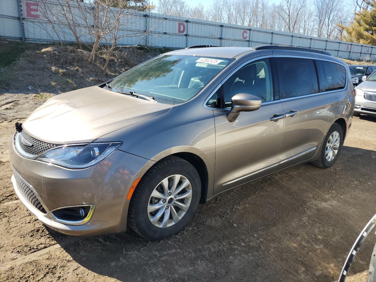 2017 CHRYSLER PACIFICA T