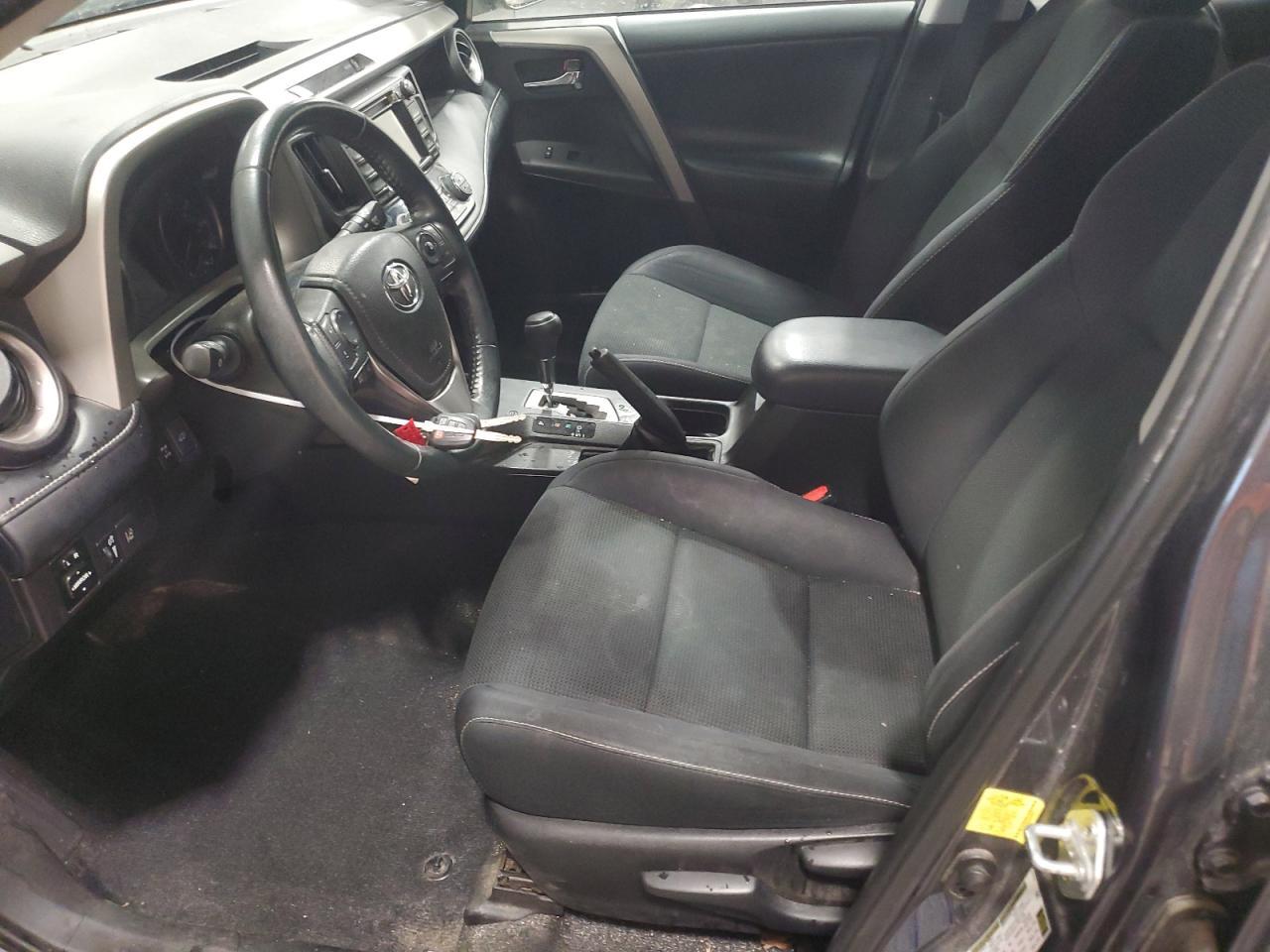 2017 TOYOTA RAV4 XLE - Image 7
