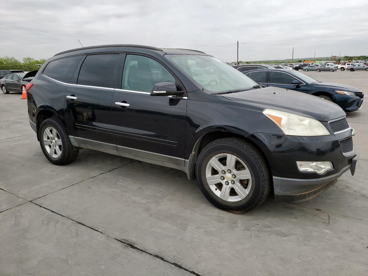 2011 CHEVROLET TRAVERSE L - Image 4