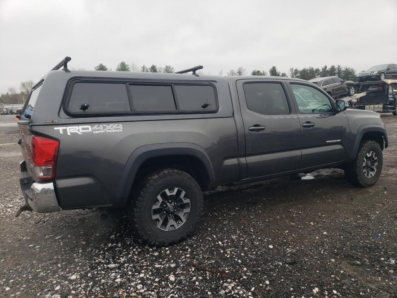 2017 TOYOTA TACOMA DOU - Фото 3