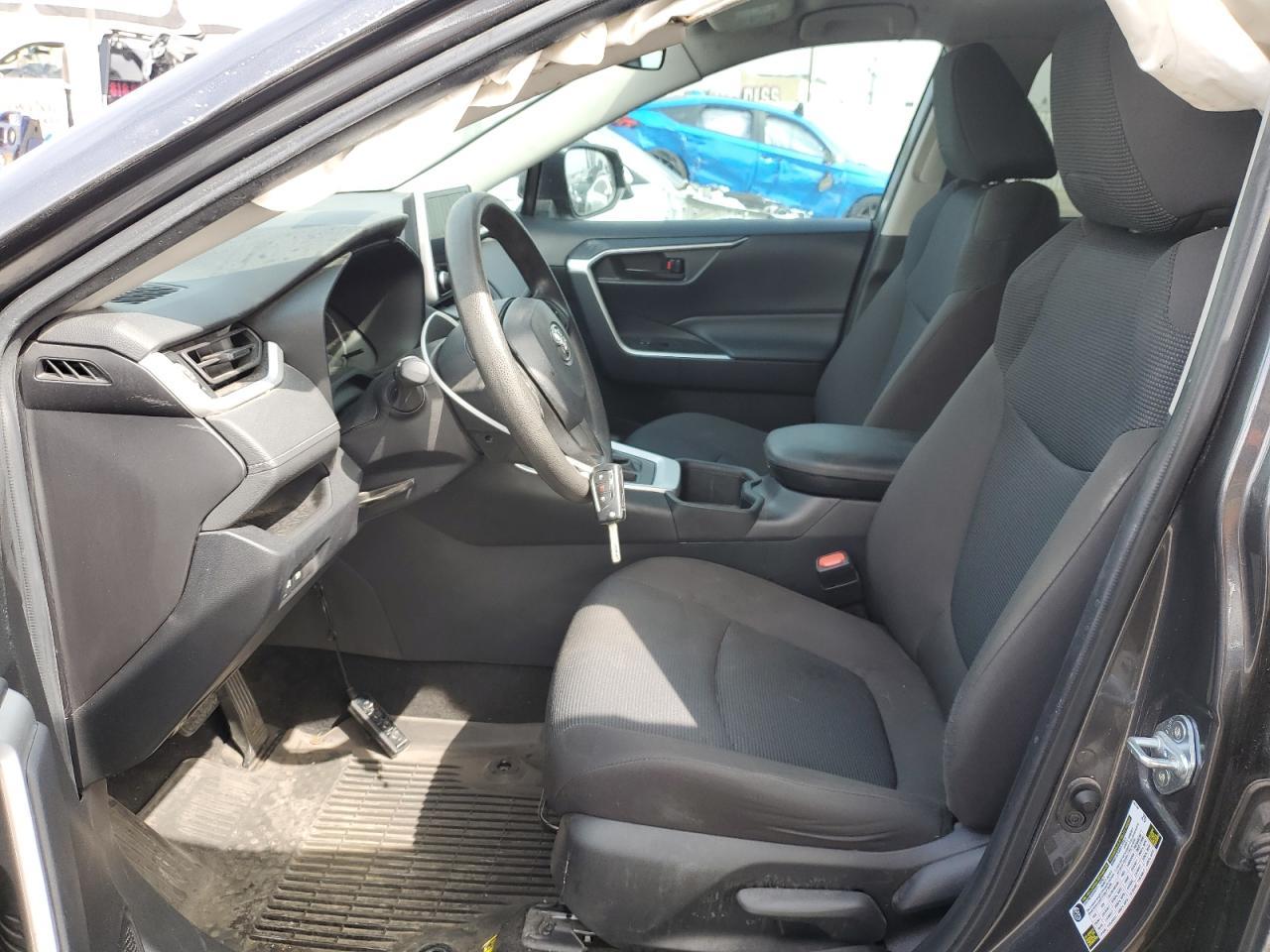 2023 TOYOTA RAV4 LE - Фото 7