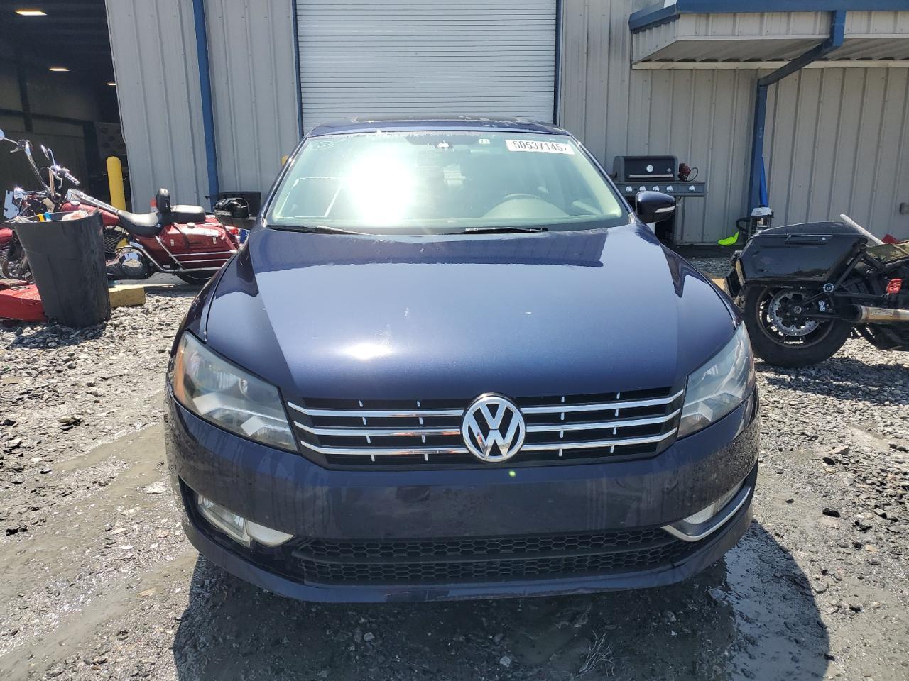 2014 VOLKSWAGEN PASSAT SEL - Фото 5