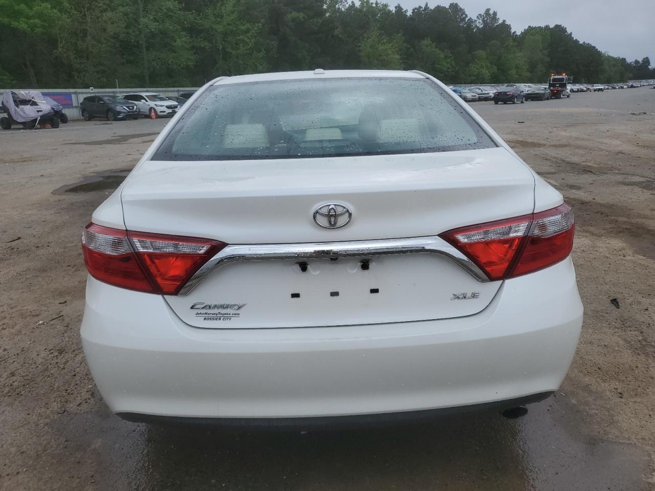 2015 TOYOTA CAMRY LE - Image 6