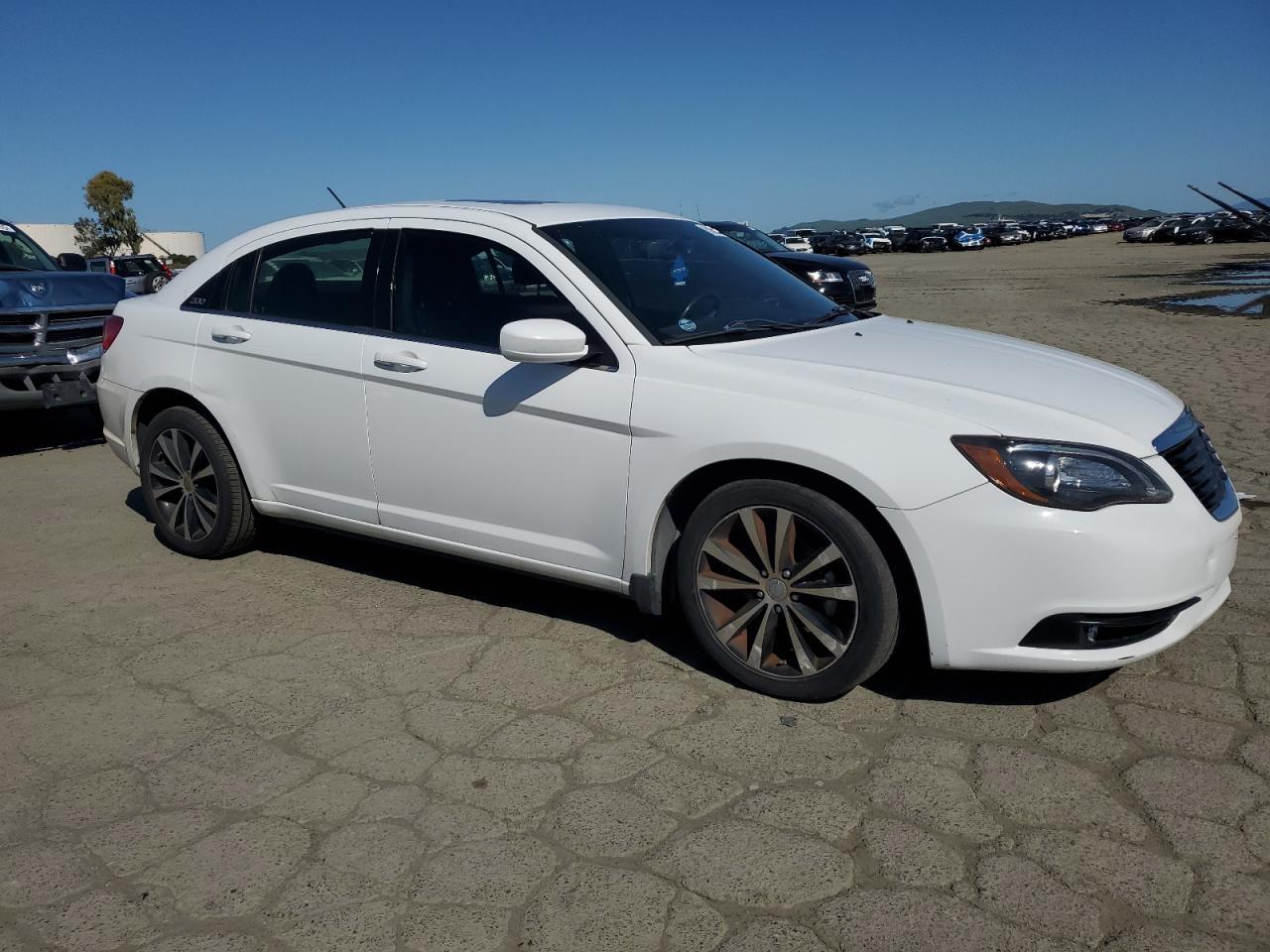 2012 CHRYSLER 200 TOURIN - Image 4