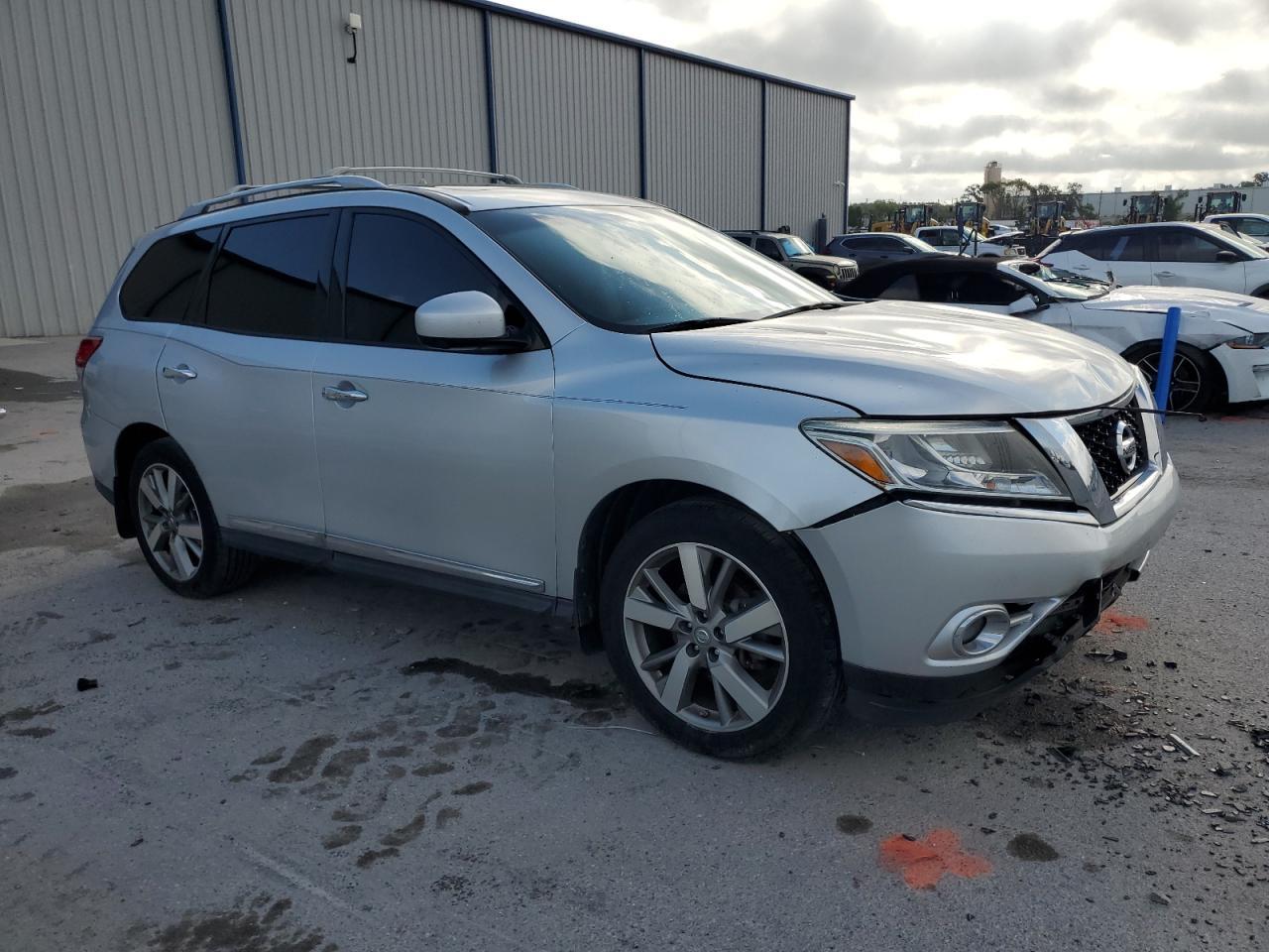 2013 NISSAN PATHFINDER - Image 4