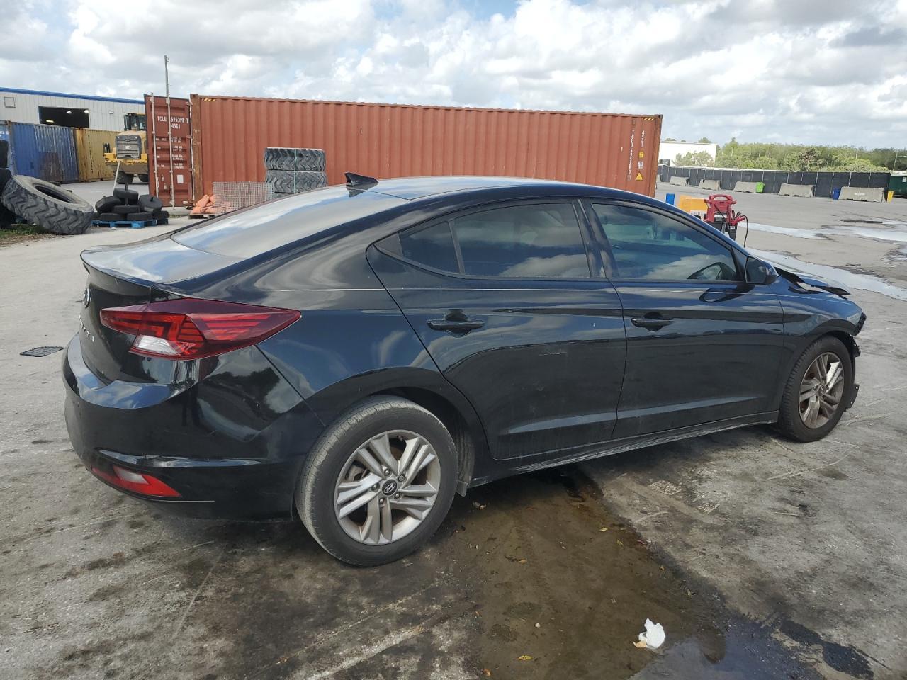 2019 HYUNDAI ELANTRA SE - Фото 3