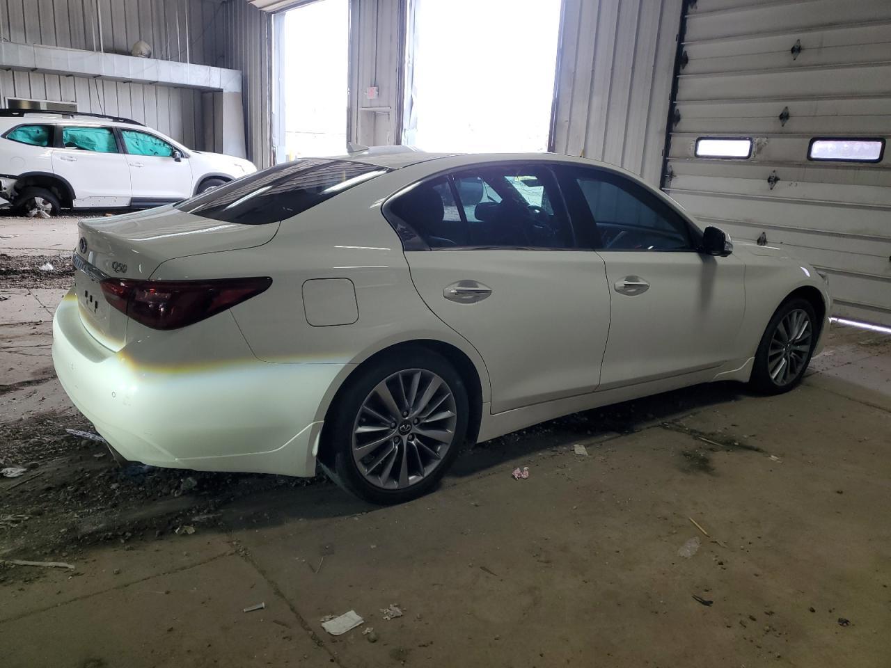 2022 INFINITI Q50 LUXE - Фото 3