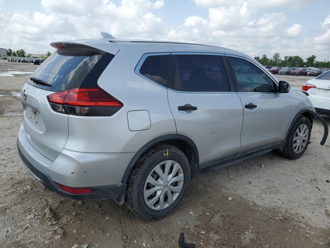 2017 NISSAN ROGUE S - Image 3