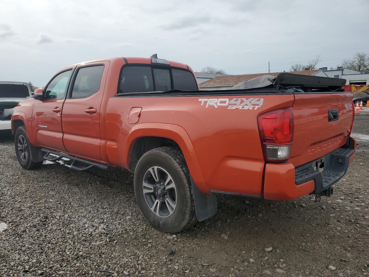 2016 TOYOTA TACOMA DOU - Фото 2
