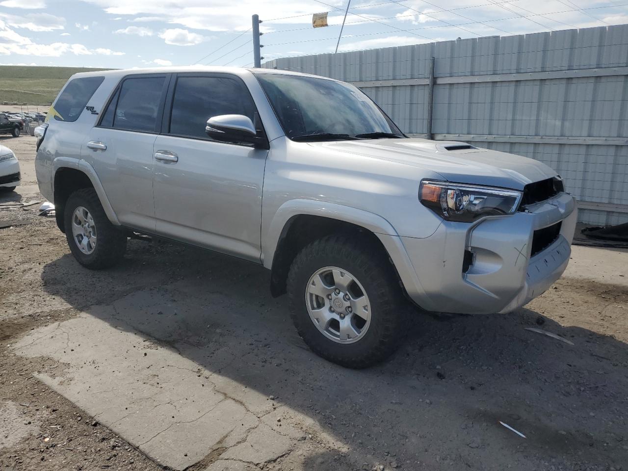 2024 TOYOTA 4RUNNER SR - Фото 4