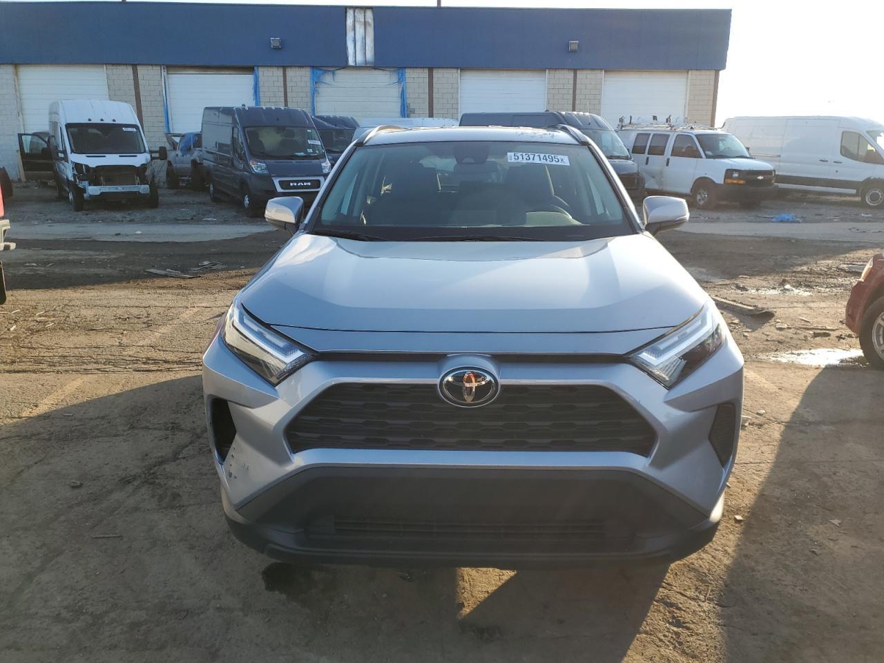 2022 TOYOTA RAV4 XLE - Image 5