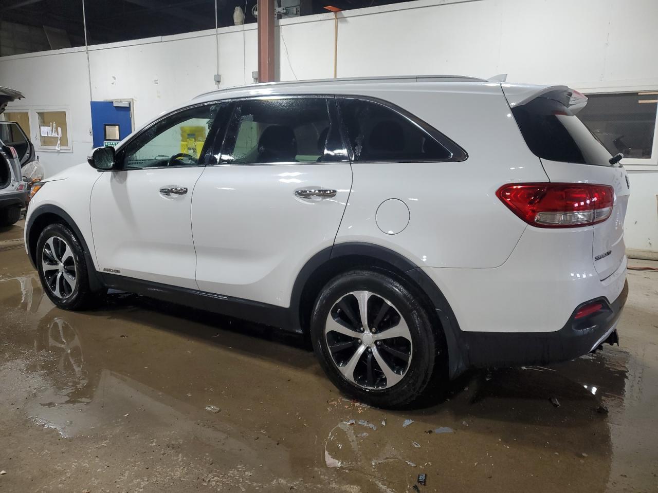 2016 KIA SORENTO EX - Image 2