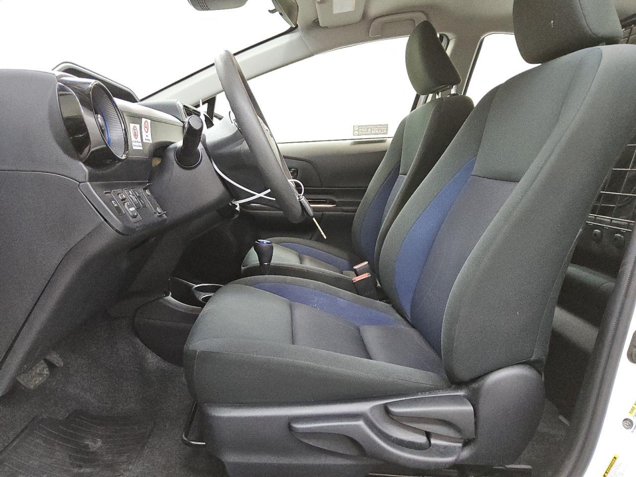 2018 TOYOTA PRIUS C - Image 7