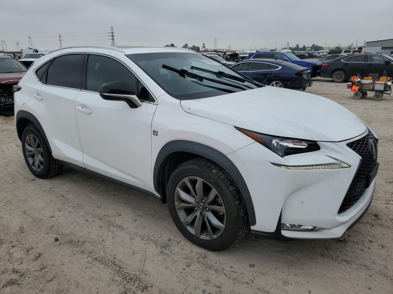 2017 LEXUS NX 200T BA - Фото 4