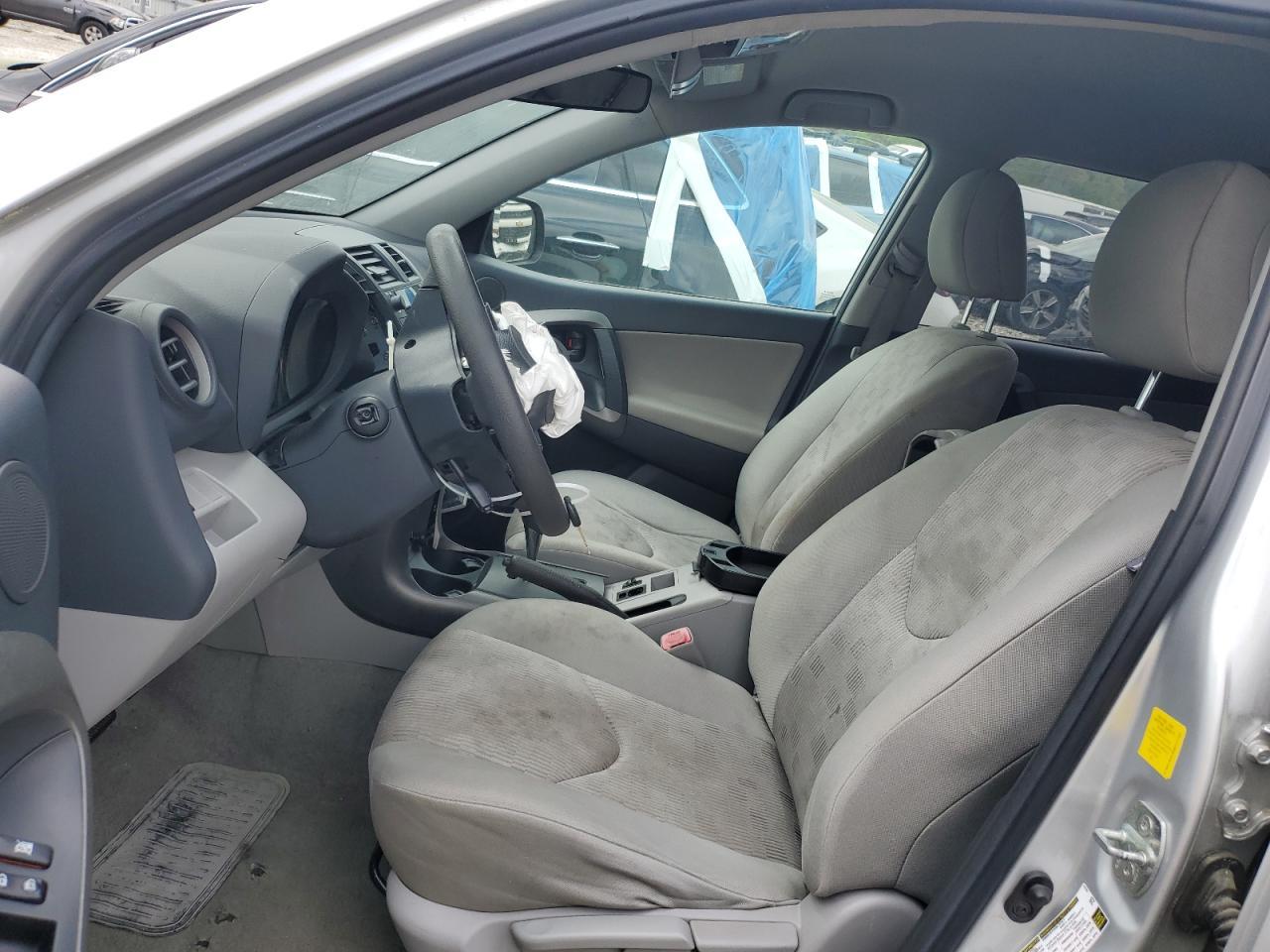 2011 TOYOTA RAV4 - Image 7